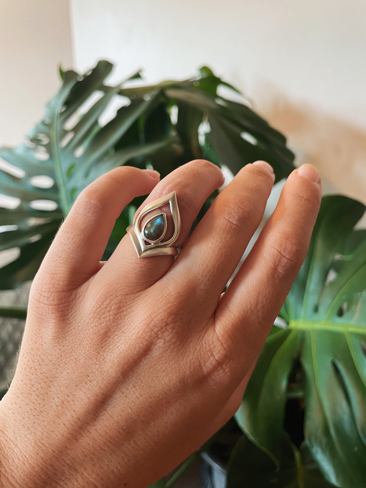 Aurora store jewellery rings