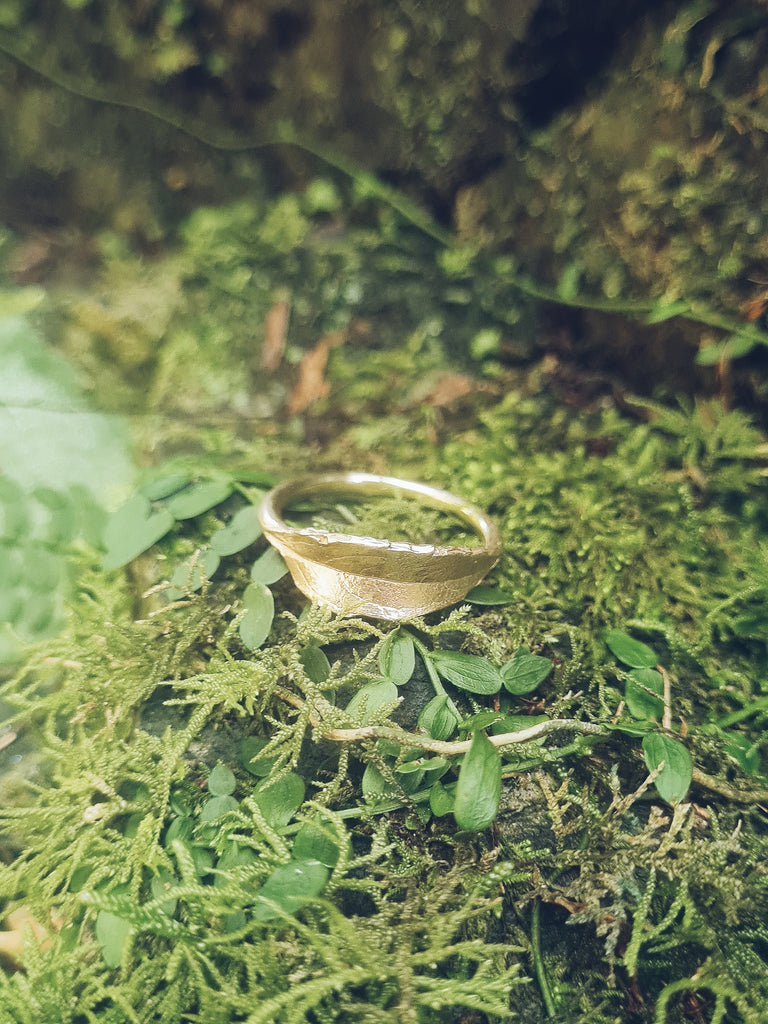 Golden Elder Leaf Ring - Botanical Stone