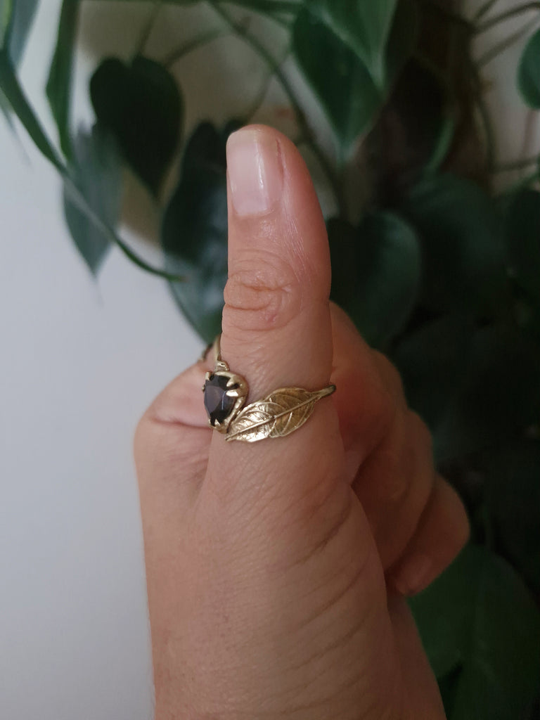 9ct solid Ayahuasca leaf ring with Faceted smokey quartz or morganite stone