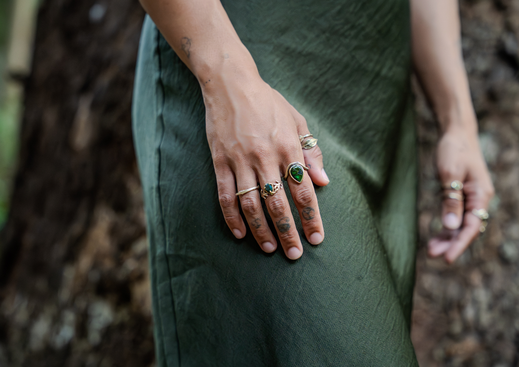 Moss agate molded cypress tree gold ring