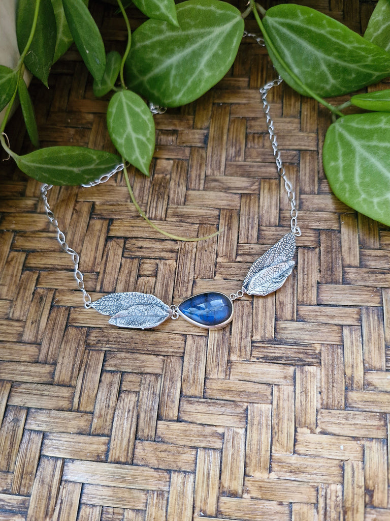 Labradorite Juniper Necklace