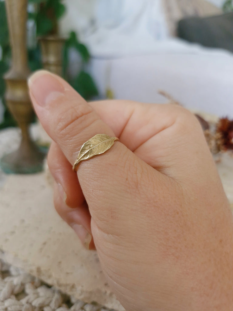 Golden Aya Leaf Ring