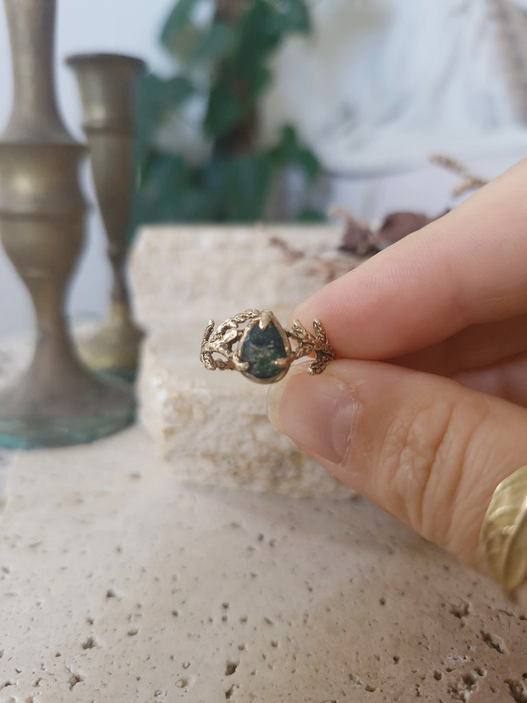 The Embodiment of Wealth - Golden Ophelia Ring