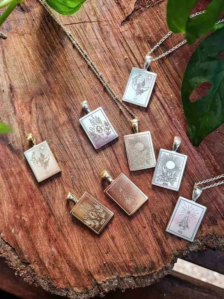 The Oracle Necklace Silver - Botanical Stone